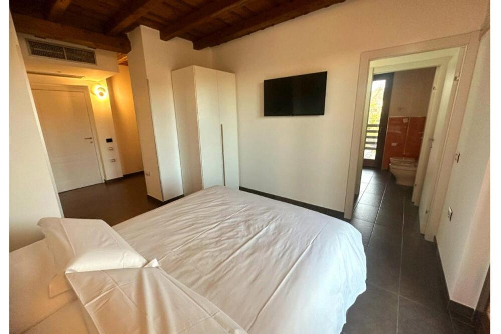 Bes Residence Bergamo Polaresco ภายนอก รูปภาพ