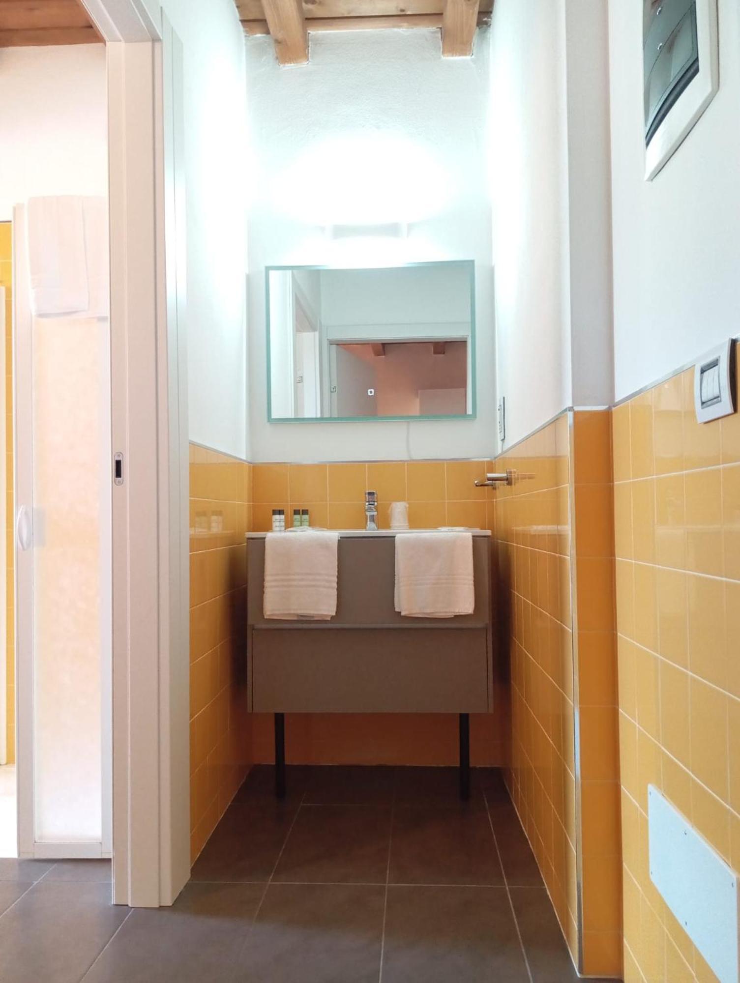 Bes Residence Bergamo Polaresco ภายนอก รูปภาพ