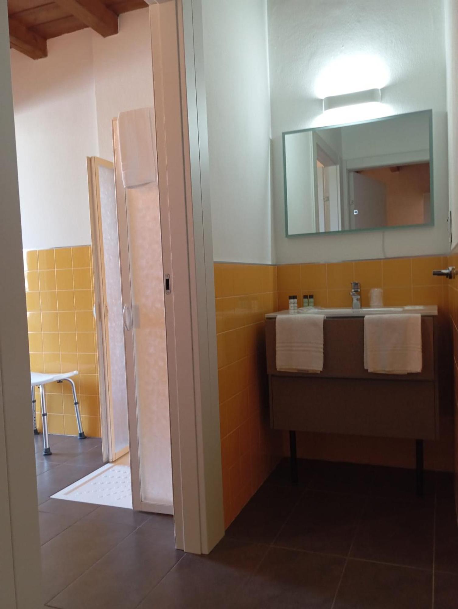 Bes Residence Bergamo Polaresco ภายนอก รูปภาพ